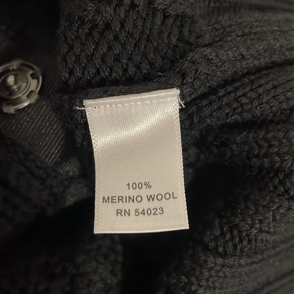 Banana Republic sweater - Picture 7 of 7